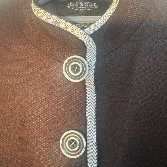 Peck & Peck Elegant Brown Blazer with White Trim - Picture 5 of 9